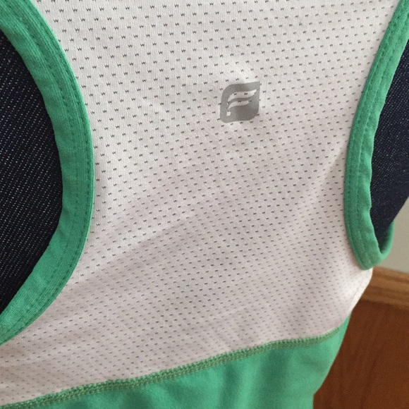 SOLD:::: Fabletics top - Picture 3 of 3